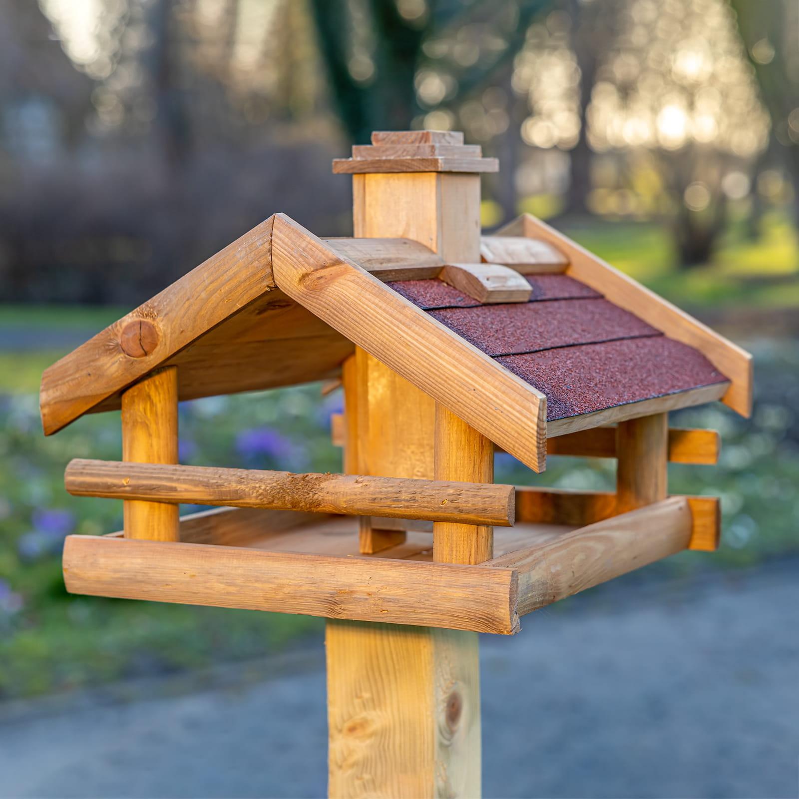 Vogelhaus mit Kette